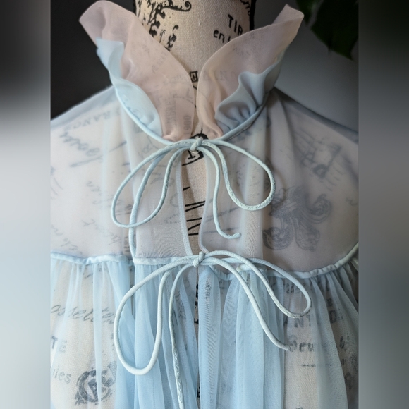 Vintage 1960s Womens Chiffon Baby Blue Floaty Nightgown Robe Size S/M - Picture 4 of 9
